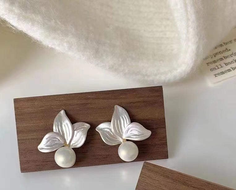 AAA2409 Freshwater Pearl Flowers Earrings for festival party daily with verification Mather's day Christmas day Valentine's Day Gift