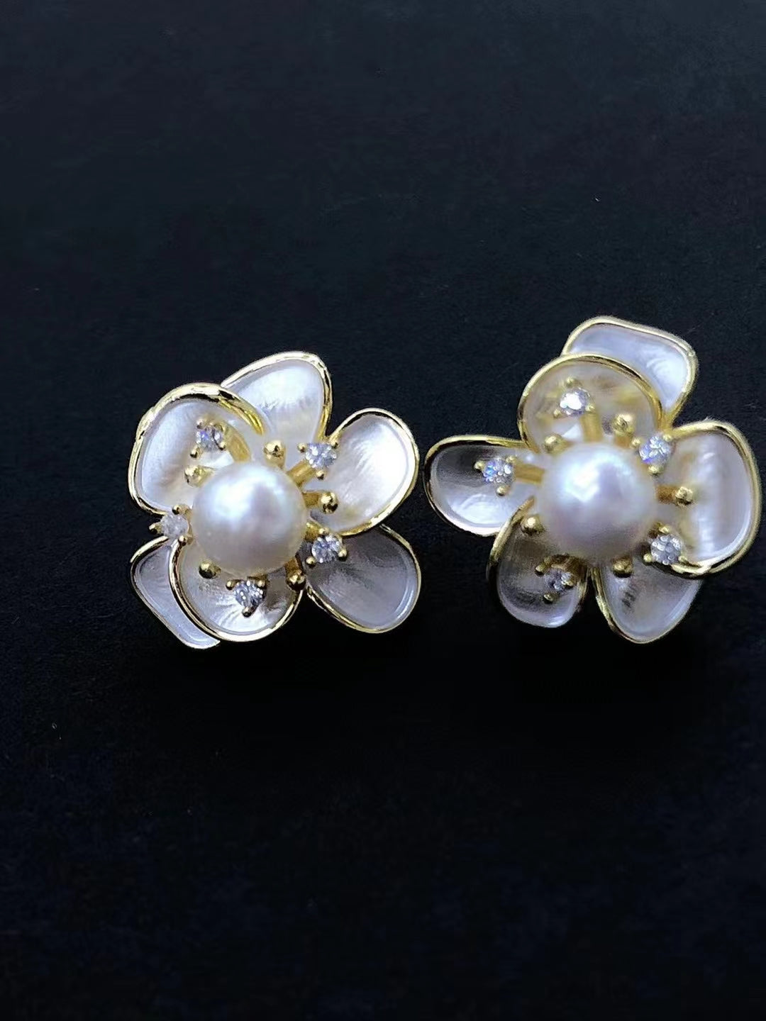 AAA2409 Freshwater Pearl Flowers Earrings for festival party daily with verification Mather's day Christmas day Valentine's Day Gift