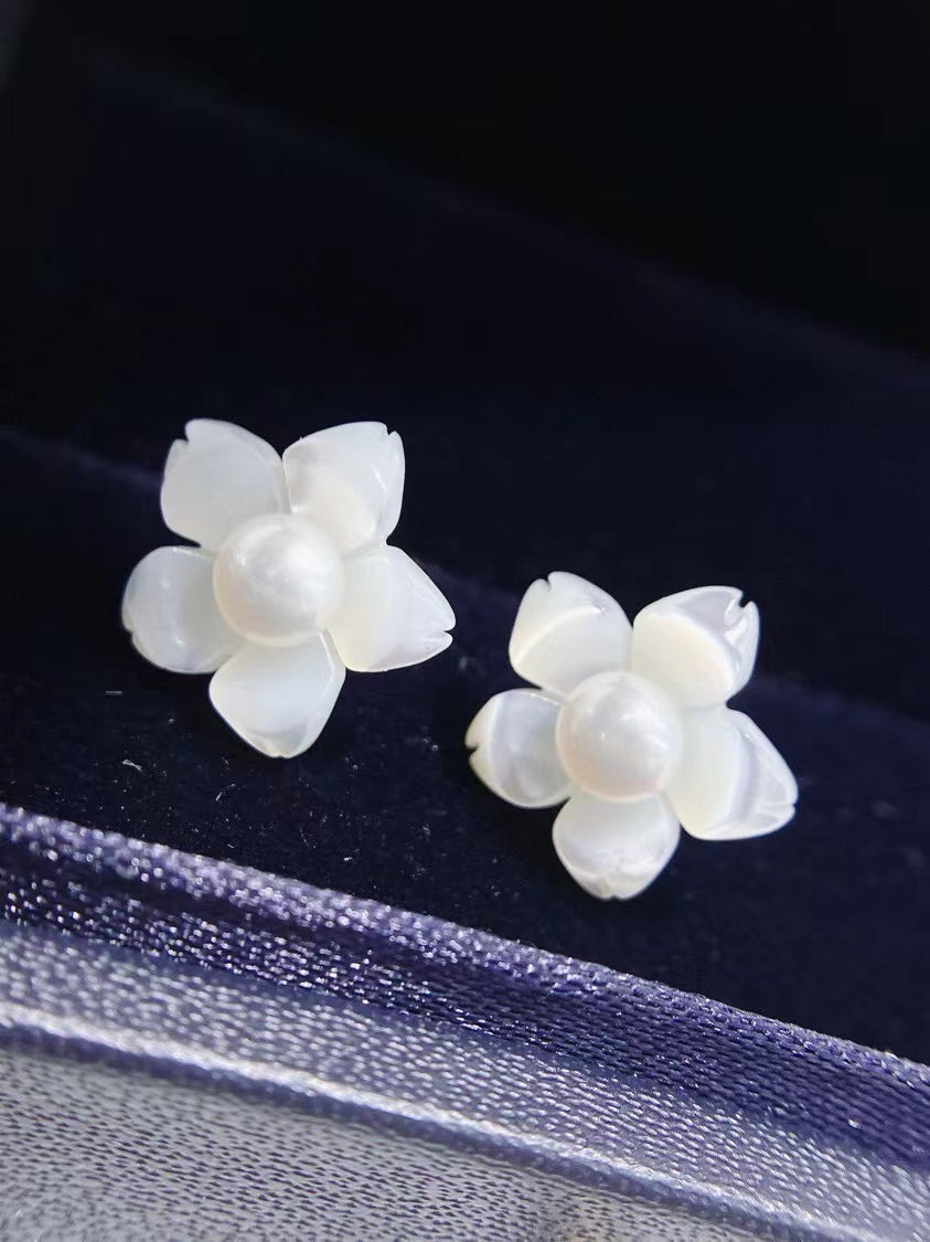 AAA2402 Freshwater Pearl Vivid Flower Earrings for festival party daily with verification Mather's day Christmas day Valentine's Day Gift